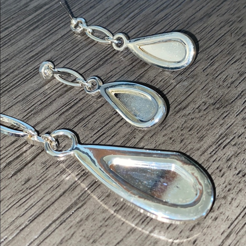Earrings And Necklace Set For Pierced Ears - Picture 4 of 4